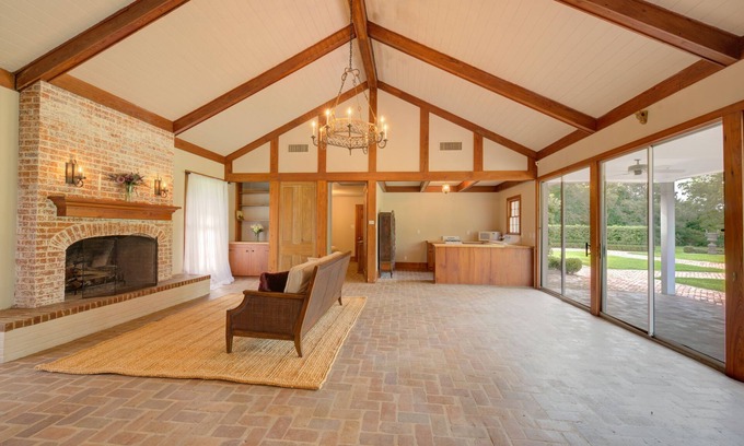 Franklin Cottage | Exclusive gated Cottage on the Bayou