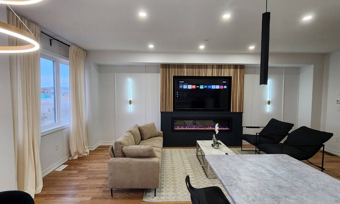 Thorold House | Exclusive Home in Niagara Falls