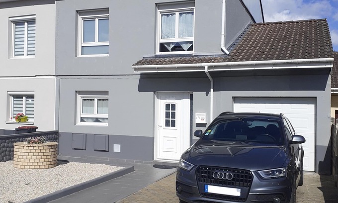 Lievin House | EXCLUSIVE House 100 m2 private parking/garden/6-8 persons