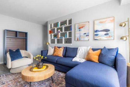 Maple Heights Apartment | Exclusive NEW Listing! Maple Heights Charm