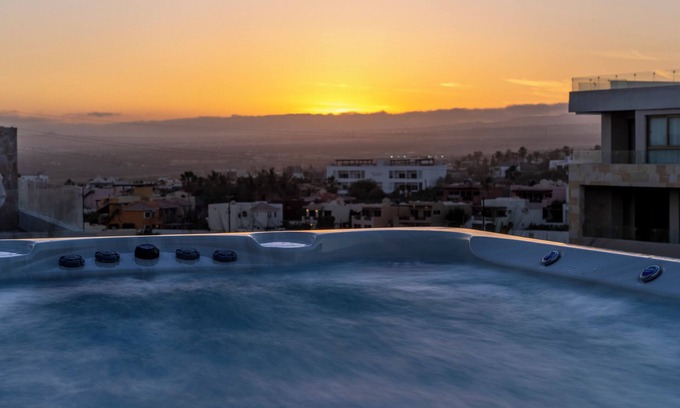 El Tezal Apartment | Exclusive Penthouse | Private Heated Pool & Sunset Views