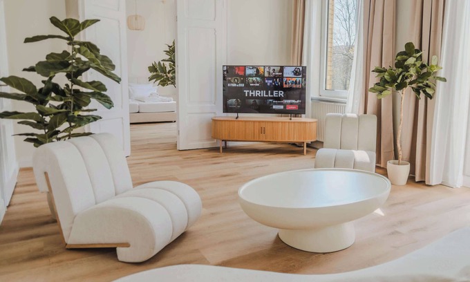 Stadtmitte/Neustadt Apartment | Exclusive Suite Art Nouveau in the Philosophers Quarter - Spacious luxury apartm