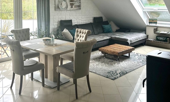 Lengfurt Apartment | Exclusive sunny top floor apartment with views of the countryside