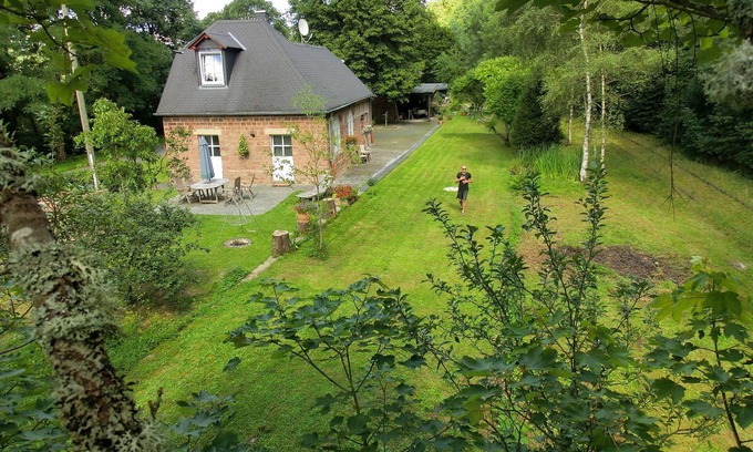 Rascheid House | Exclusively renovated historical BAHNHOFSBAUDE with terrace, garden etc.