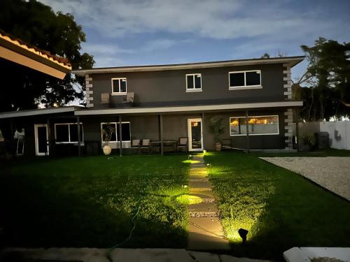 Survey Creek House | Exec Suites 7 min to Ocean
