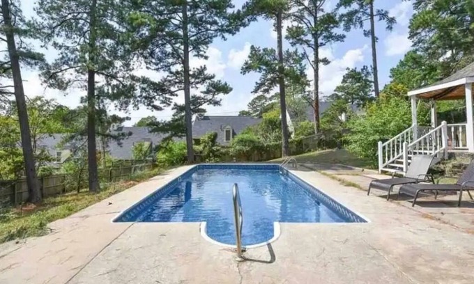 Little Rock House | Executive Family Style Getaway