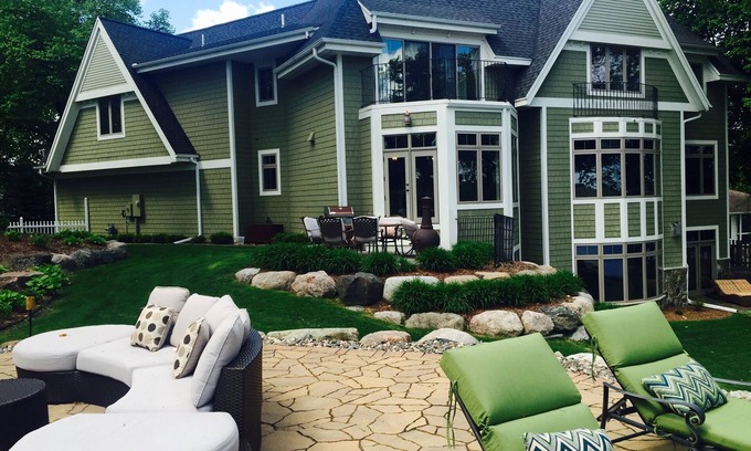 Mound House | Executive Home on Lake Minnetonka with all the amenities