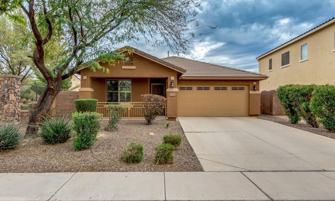 Shamrock Estates House | Executive rental 30 Day Minimum