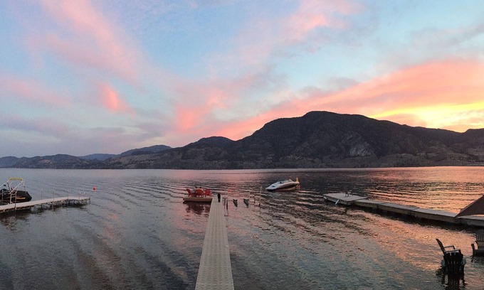 Okanagan-Similkameen House | Executive Skaha Lake Waterfront Home-Sandy beach- Dock-BoatnMoorage-4 bdrm