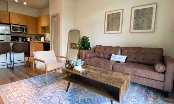 Brookhollow Apartment | Executive Suiteking Bedwifiwasherdryer