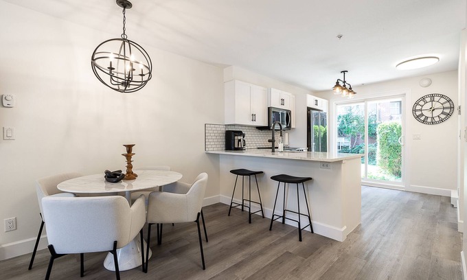 Langley House | Executive townhome in downtown Langley