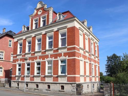 Treuen House | Exklusives Gruppenhaus mit Sauna bis zu 18 Personen