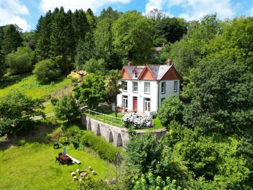 Ilfracombe House | Exmoor at Your Door Walks Wine & WOW Views Here