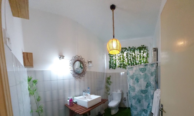 Riambel Villa | Exotic Tropical villa- less than 1min walk from the beach