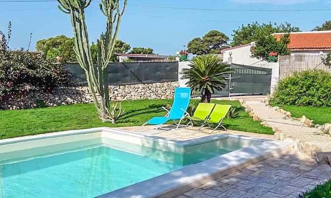 Cava dʼAliga House | Experience a wonderful vacation in Sicily in this vacation home with pool.
