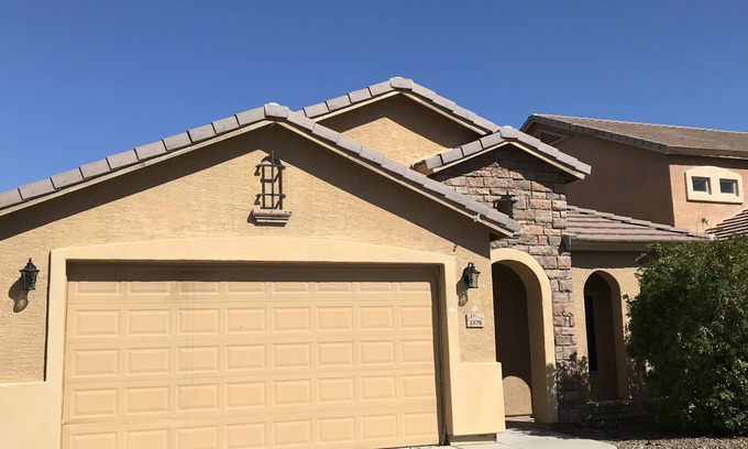 Casa Grande House | Experience Casa Grande charm in our spacious 4-bedroom retreat