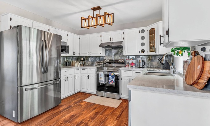 Willoughby House | Experience Cozy Comfort & Spacious Luxury: Your Family's VRBO Paradise!