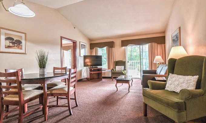 Pembine Hotel | Experience Historic Charm in Room Near Nature Trails with Indoor Pool