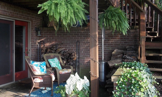 Georgetown Apartment | Experience horse park fun , the Bourbon Trail and a golf course out your door!