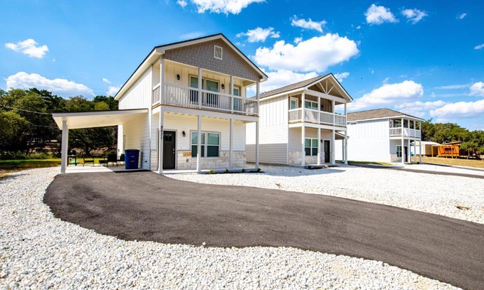 Canyon Lake House | Experience Lake Solace