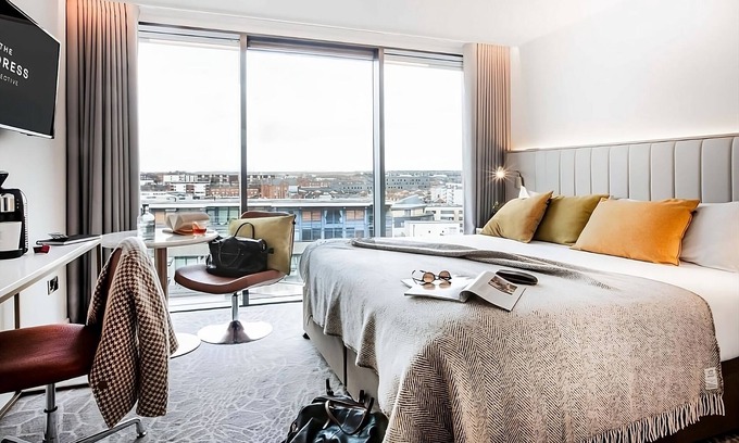 City Centre Dublin Hotel | Experience Soothing Moments & Luxury! Minutes away from Phoenix Park