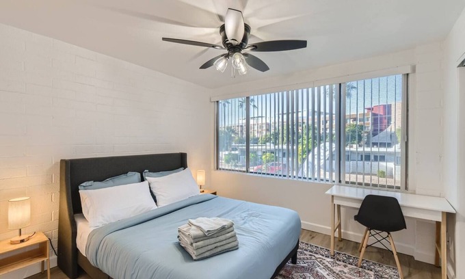 New Papago Parkway Apartment | Experience the comfort of our remodeled 2-bedroom, 1.5-bath residence