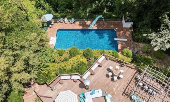 Melville House | Experience the Ryder Cup in Style – Luxury 5-Bdrm Retreat 12 Min from the Course