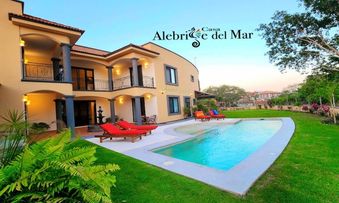 Flamingos House | Experience the Warmth & Beauty of a Traditional Mexican Hacienda in Bucerias Mex