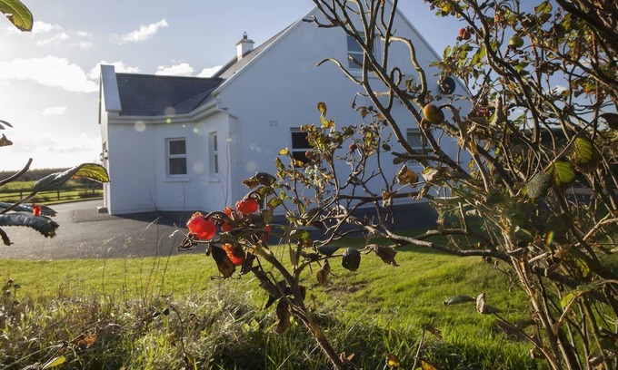 Doolin House | Experience the wild beauty of West Clare. adjacent to Lahinch, Liscannor