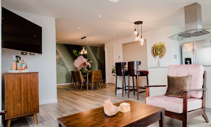 Zona 9 Apartment | Experience Unparalleled Luxury in Zona 10 Premier Condo. Zona Viva!