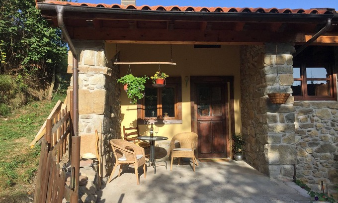 Santovena Apartment | Explore Hidden Spain from La Pipa