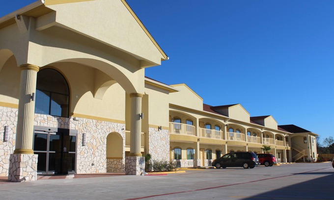 Humble Hotel | Express Inn & Suites - Bush Airport