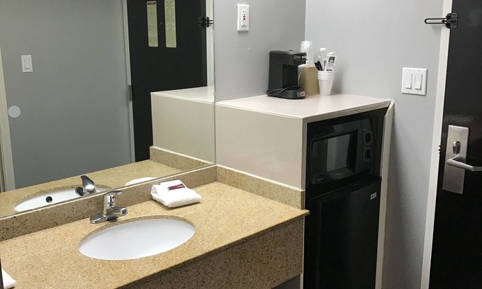 Weslaco Hotel | Express Inn