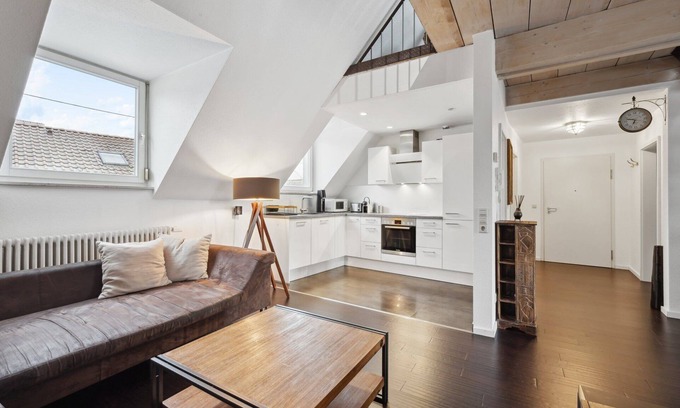 Boeblingen Apartment | EXQUIS 2.5BR Maisonette JACOBSEN I Centre I AirCon I Home Office i Balcony