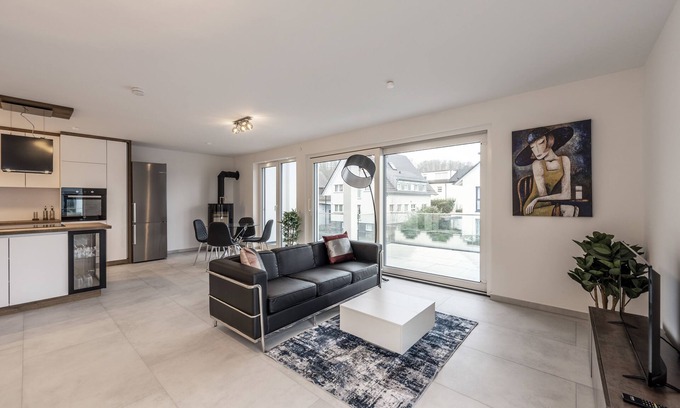 Boeblingen Apartment | EXQUIS Luxus Apart. "USM" I Fire Place I Office I Parking I Terasse I Netflix