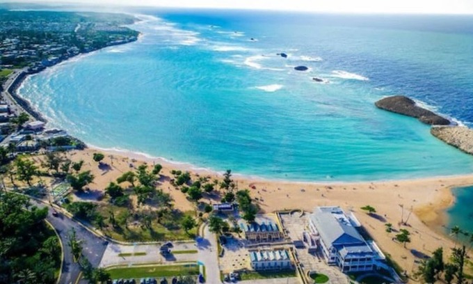Vega Baja Apartment | Exquisite 1-bedroom Beach Apt - Mare Blu 2nd floor
