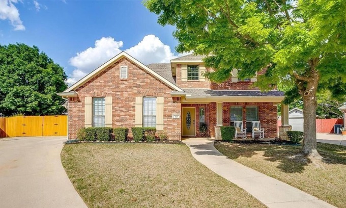 Burleson House | Exquisite 4-Bedroom Brick Home with Pool in Highly Desirable Burleson ISD