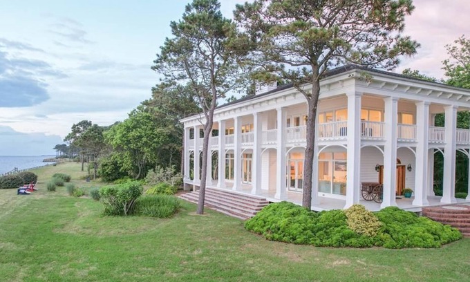 Davis Wharf House | Exquisite 4 bedroom, 3 and a half bath Georgian Estate Home on the Beach!