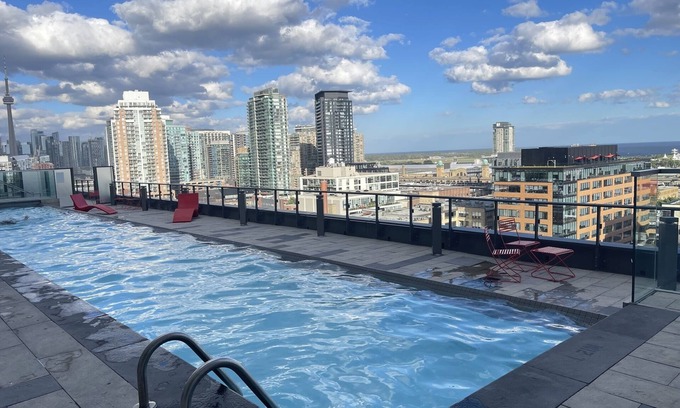 Liberty Village Condo | Exquisite Condo with Stunning Views in Downtown