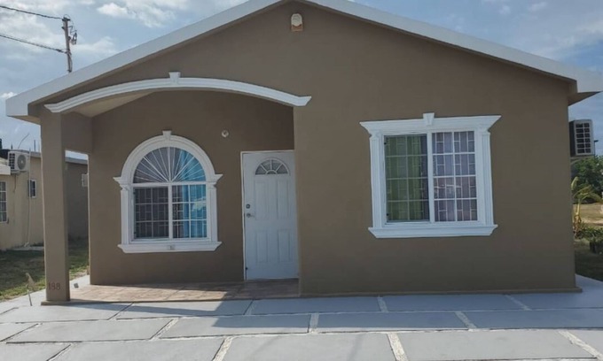 Caribbean Estates House | "Exquisite, cozy, vacation home in Phoenix Park, Portmore, Jamaica".