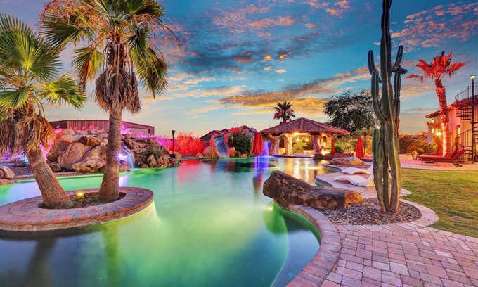 San Tan Valley Villa | EXQUISITE HOME WITH PRIVACY! Family friendly with huge resort style pool