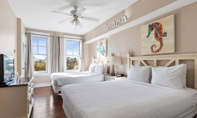 Baytowne Wharf Condo | Exquisite Studio In The Heart Of Sandestin's Baytowne Wharf