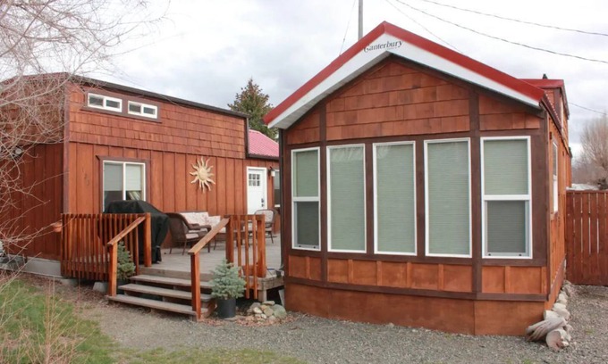 Prairie City House | Extended stay in Downtown Prairie City.