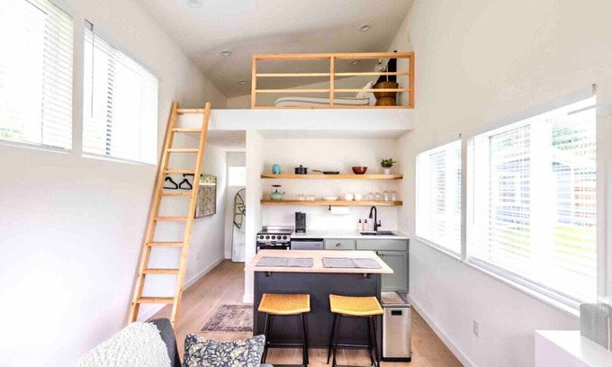 Windsor Park House | Extended Stay Retreat: Cozy yet Spacious Tiny Gem!