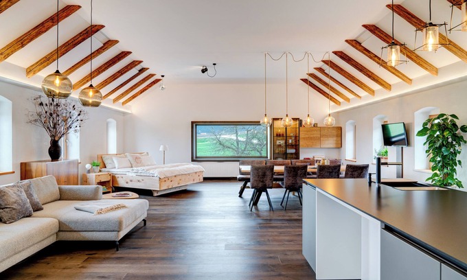 Senftenbach Apartment | Extraordinary loft in a former stable building