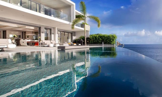 Lurin Villa | Extravagance modern villa with a amazing look and stunning view