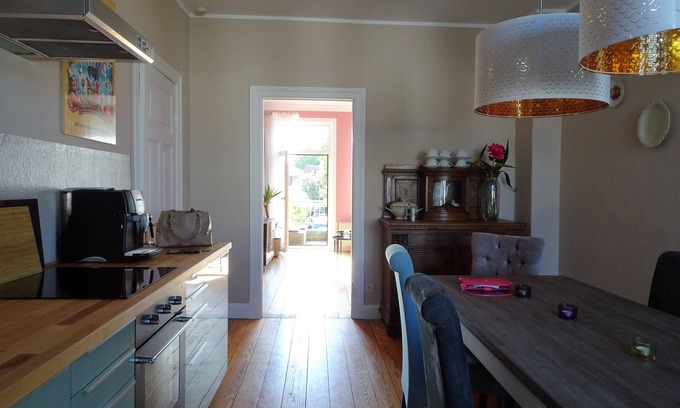 Lubeck City Centre Apartment | extravagant old building 80m² center, Lübeck, 3 bedrooms, kitchen, XXL sofa