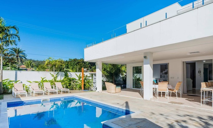 Praia de Barequecaba House | Exuberant Beach Mansion - SAO015
