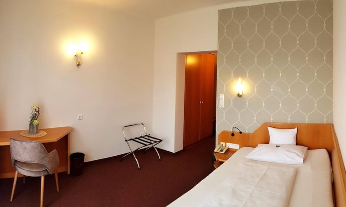 Bad Waltersdorf House | EZ Sonnenseite mit Balkon ab 7 Nächte Frühstück - Hotel-restaurant Teuschler-mogg