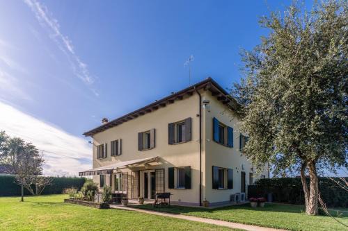 Malalbergo Villa | F Tale country house